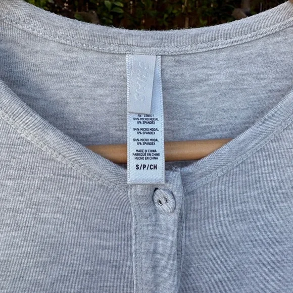 Skims Sleep Henley in Light Heather Gray Long Sleeve Dress - Picture 6 of 7